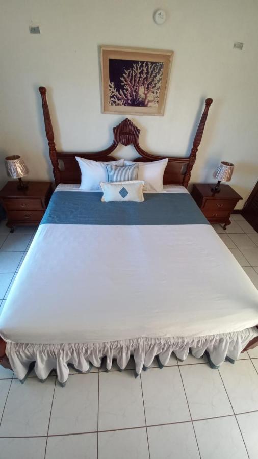Fisherman'S Inn Hotel Florence Hall Экстерьер фото