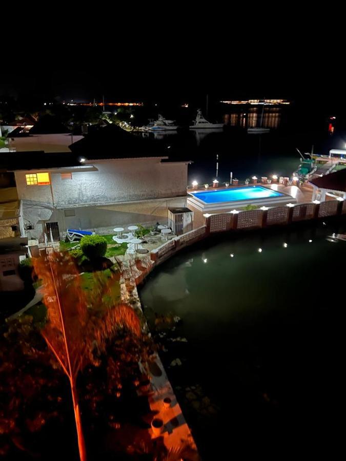 Fisherman'S Inn Hotel Florence Hall Экстерьер фото