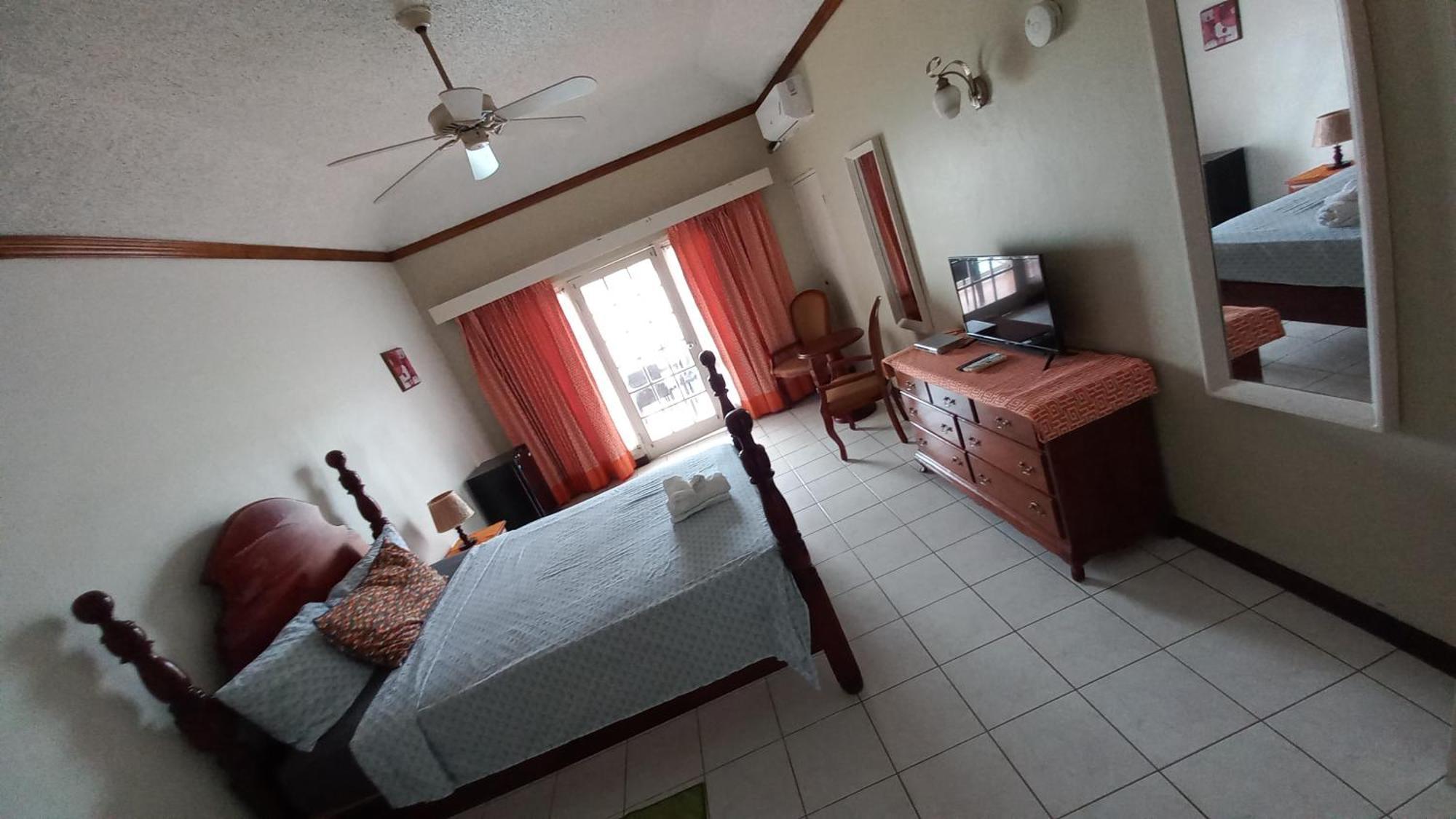 Fisherman'S Inn Hotel Florence Hall Экстерьер фото